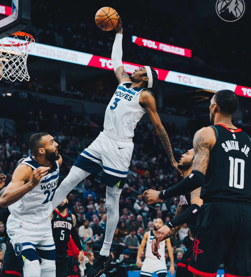 关于转会期尼斯主帅复盘：NBA常规赛节点到来，底气十足，轮换策略成焦点的信息